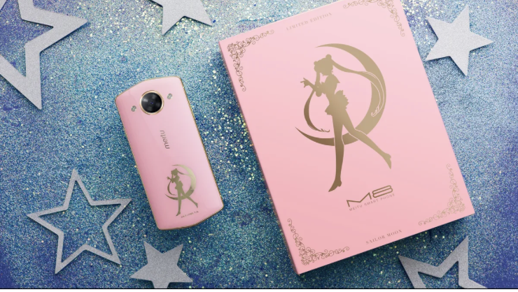 smartphone sailor moon