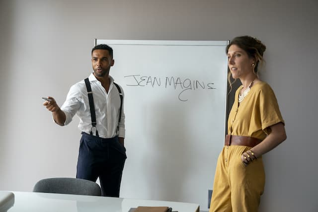 Emily in paris 2 Lucien Laviscount_207_Unit_02761R