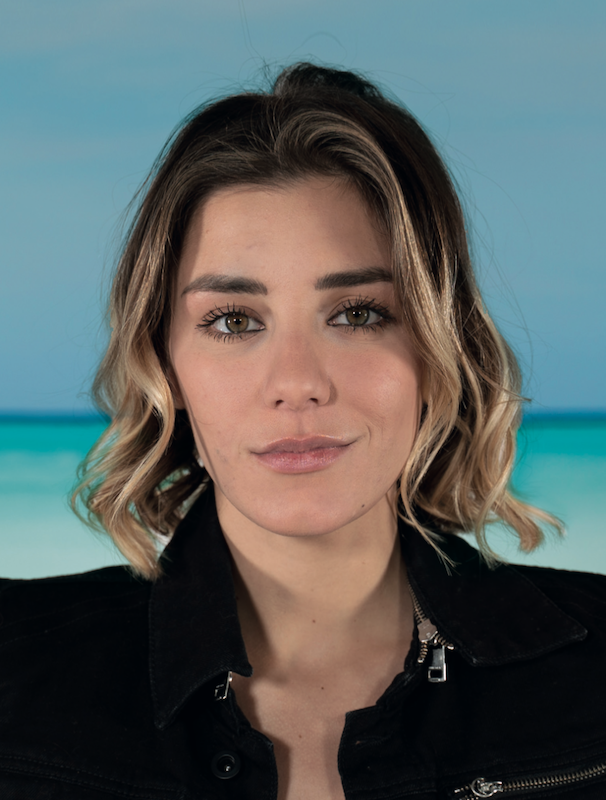 Summer Job Netflix ANGELICA