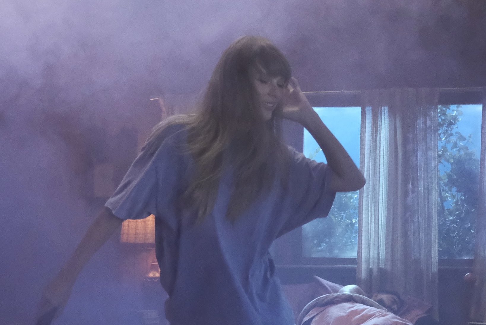 Taylor Swift lavander haze video
