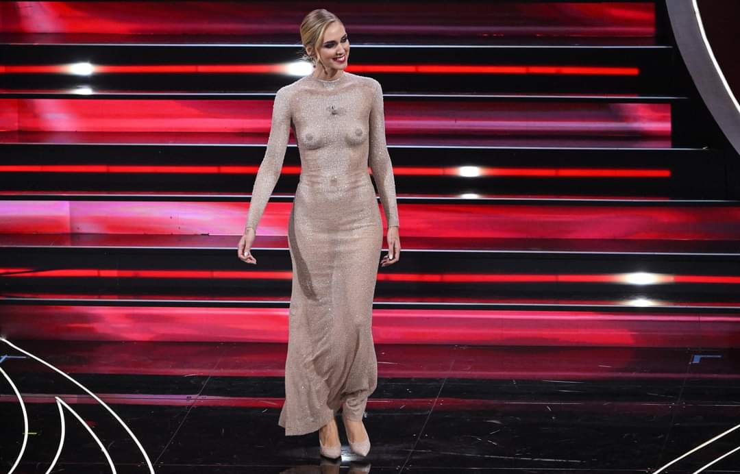 Chiara Ferragni abito nudo